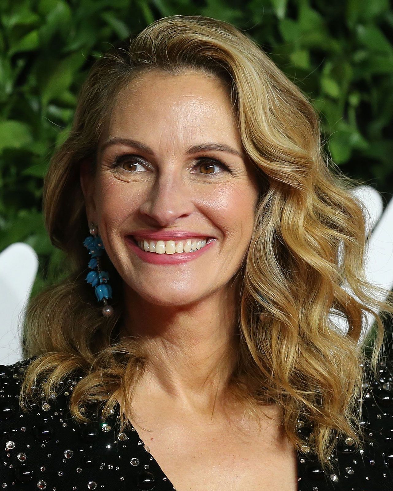 Heartbreaking : Julia Roberts just announced divorce over her…..