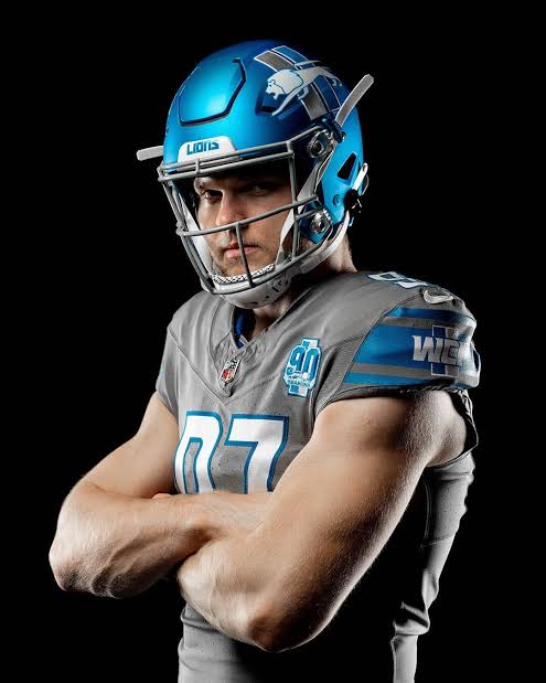 Sad News forever in our heart Detroit lions Star player announce retirement retirement due to…..